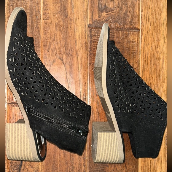 Steve Madden Black Sparkly Sandals - Picture 6 of 6